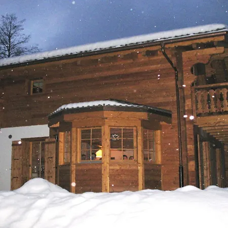 샬레 Stylish Chalet With Panoramic Mountain View In *