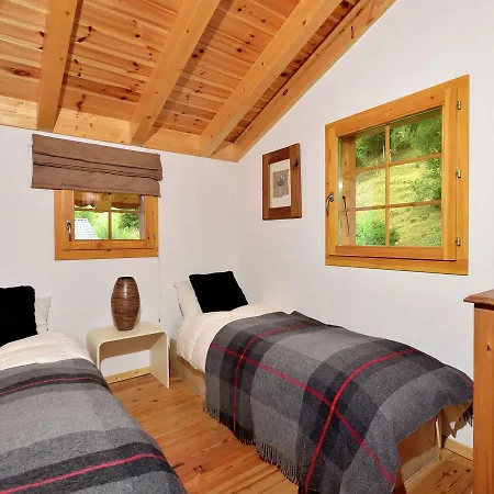 Stylish Chalet With Panoramic Mountain View In