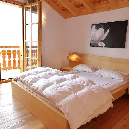 Stylish Chalet With Panoramic Mountain View In