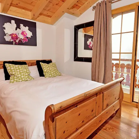 샬레 Stylish Chalet With Panoramic Mountain View In *