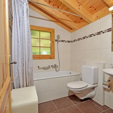 Stylish Chalet With Panoramic Mountain View In 샬레